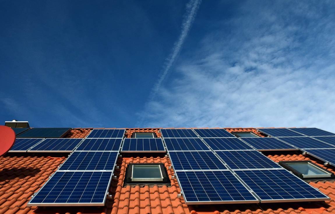 Fotovoltaika: cesta k úsporám vhodná i pro dřevostavbu