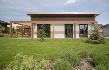 Odoln&aacute; dřevostavba na m&iacute;ru: jak čelit extr&eacute;mn&iacute;mu počas&iacute;