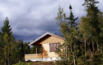 Tradiční roubenku, nebo moderní srub? Volte s citem a vnímejte okolí