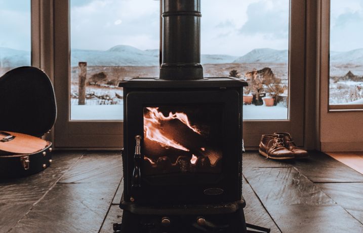 Do n&iacute;zkoenergetick&yacute;ch a pasivn&iacute;ch staveb patř&iacute; krbov&aacute; kamna pouze s n&iacute;zk&yacute;m v&yacute;konem!