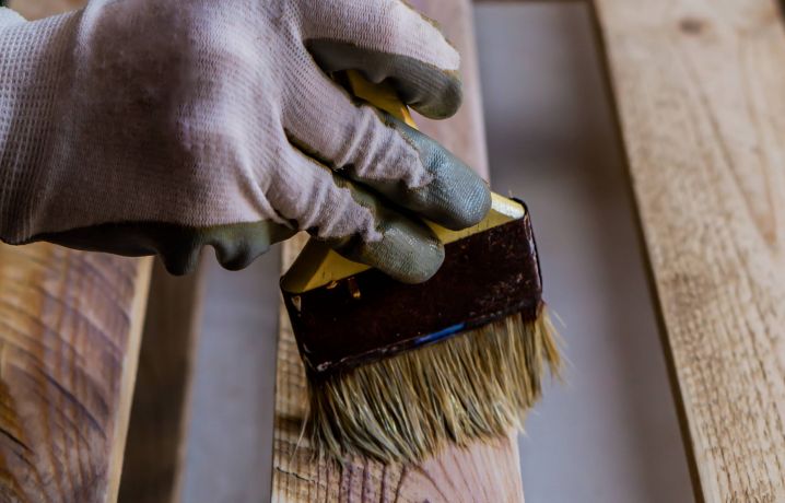 Jak nejlépe ochránit dřevo před vlhkostí?