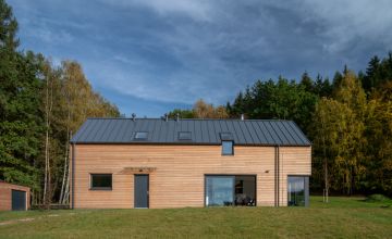 Reference - rekreační dřevostavba na klíč, realizace spol. ALFAHAUS