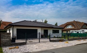 Alfahaus: rodinný dům Horoušany u Prahy, systém Alfa Difu
