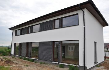Nov&yacute; dům v galerii