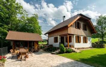 Reference: moderní dům v tradičním stylu na klíč 