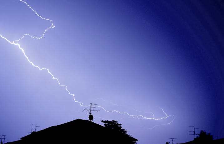 Revize hromosvodu nesm&iacute; b&yacute;t star&scaron;&iacute; pěti let, jinak poji&scaron;ťovna nezaplat&iacute;