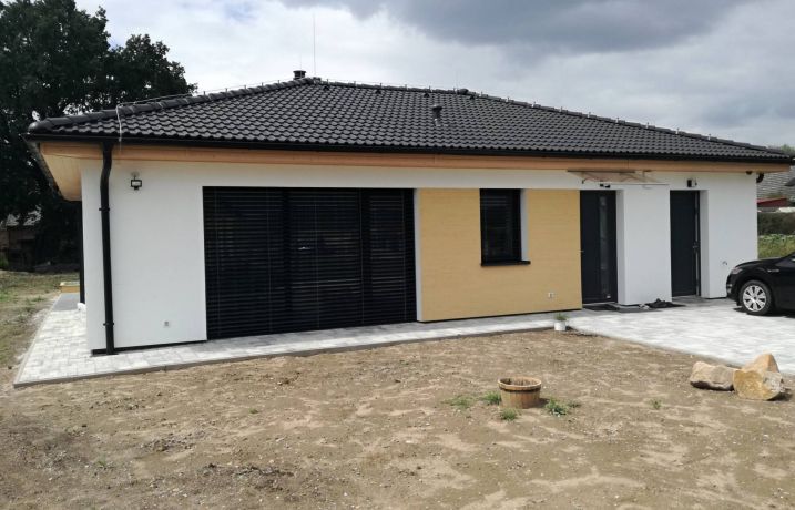 V Hradci Kr&aacute;lov&eacute; m&aacute;me dal&scaron;&iacute; hotovou dřevostavbu!